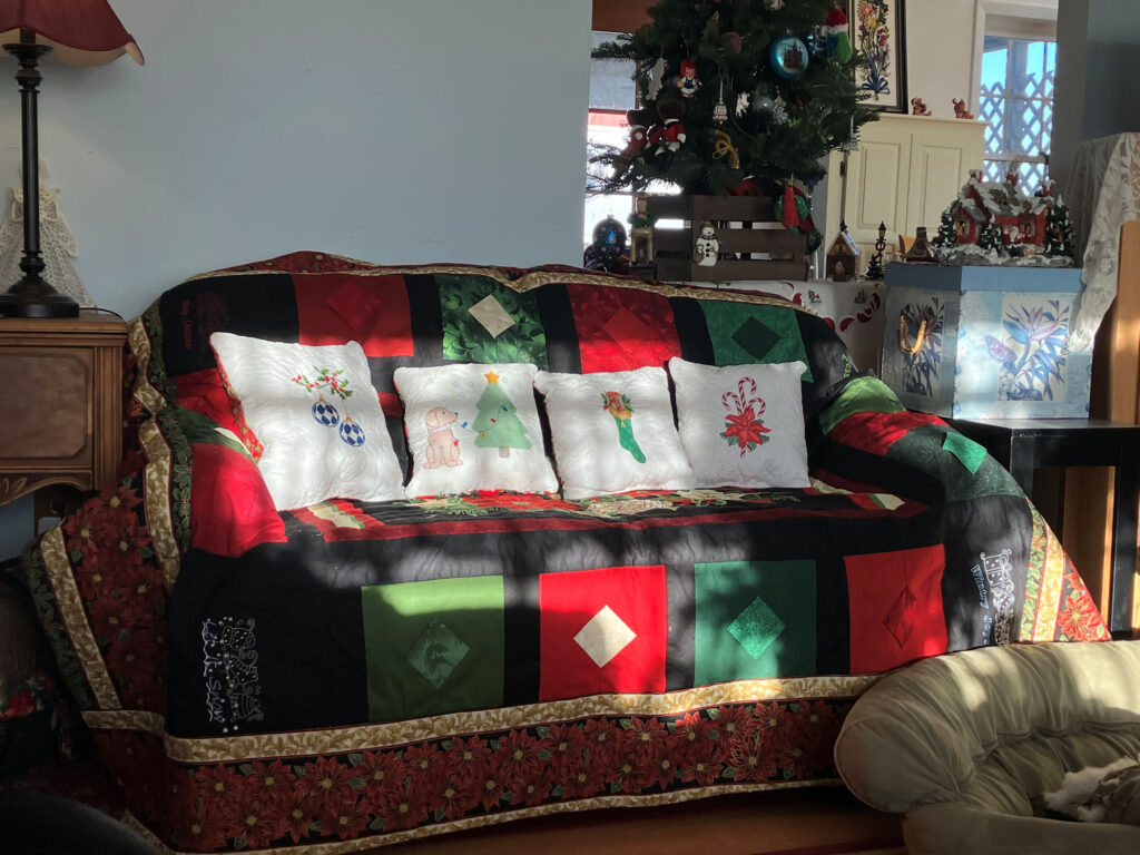 Christmas quilt and pillows