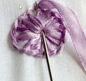 Buttonhole flower stitch